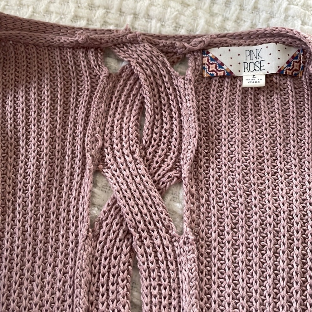 Stunning rose pink cardigan, size L. Beautiful back design